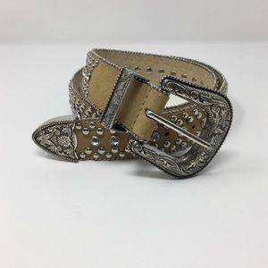 ✨Guess rhinestone western bling belt✨